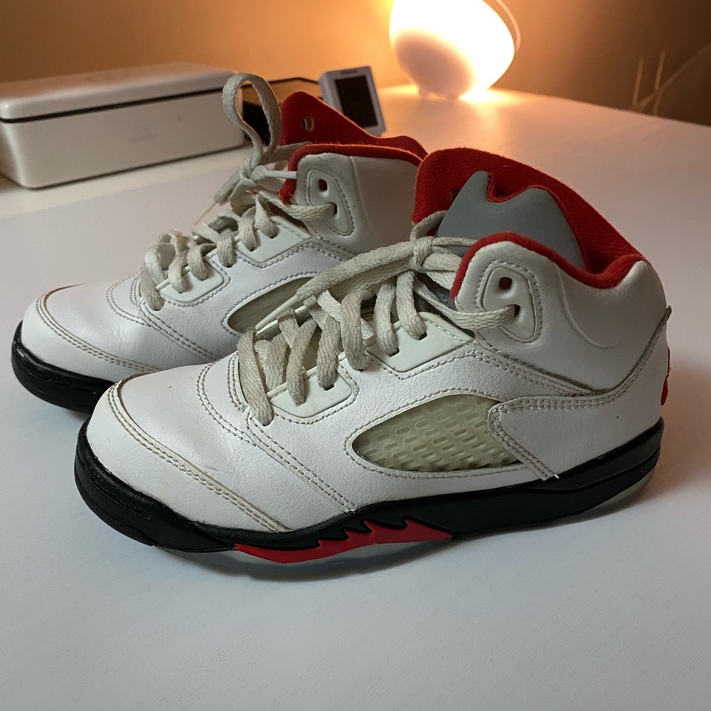 Jordan 5 Retro Fire Red Silver Tongue